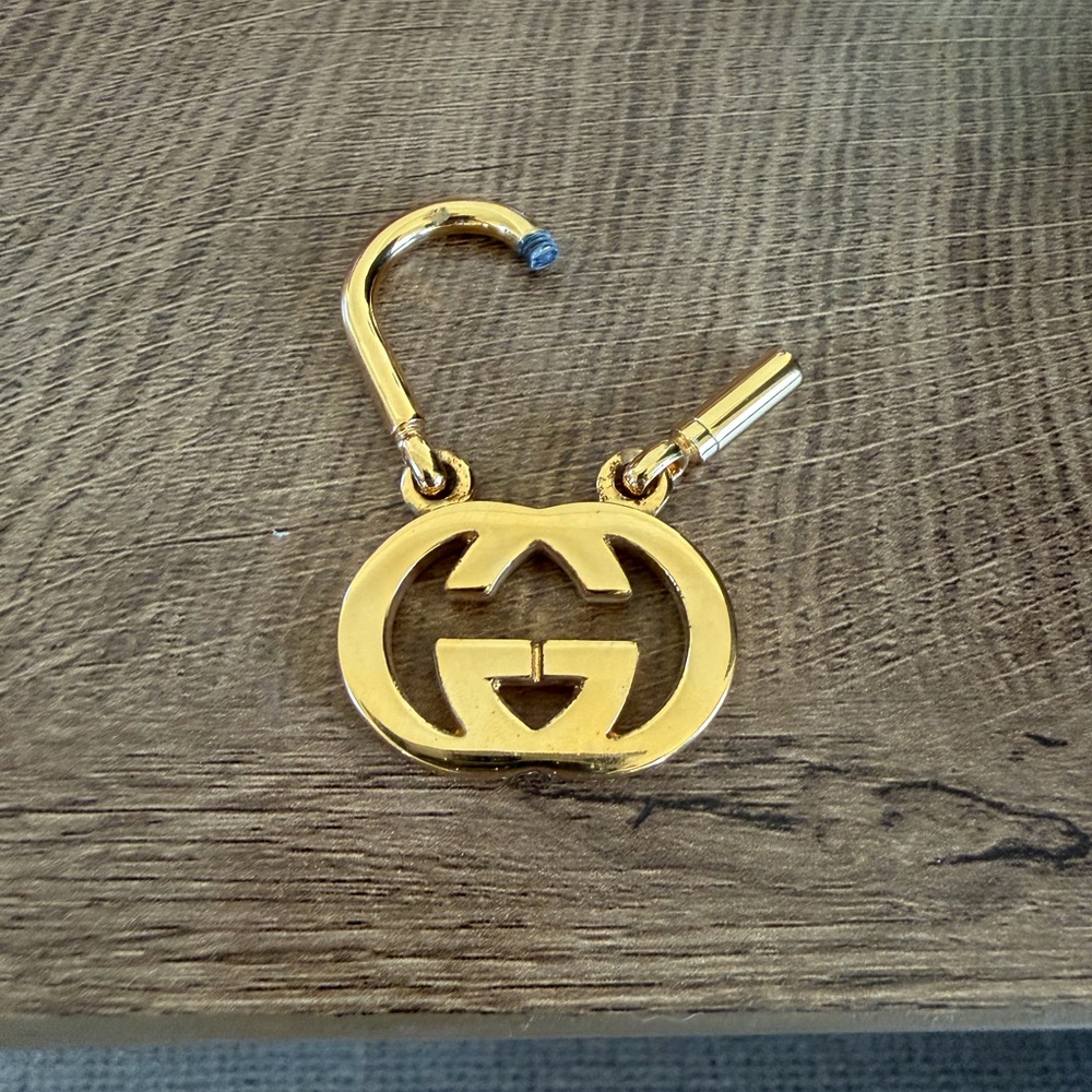 Gucci Gold Double G Keychain/Bag Charm - Picture 5 of 6